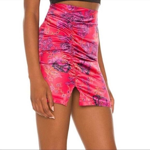 NWT Free People Avas Print Miniskirt in Deep Magenta Combo - Picture 6 of 16